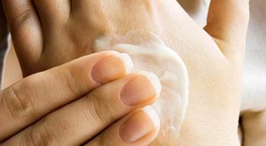 hands_winter_sking_care