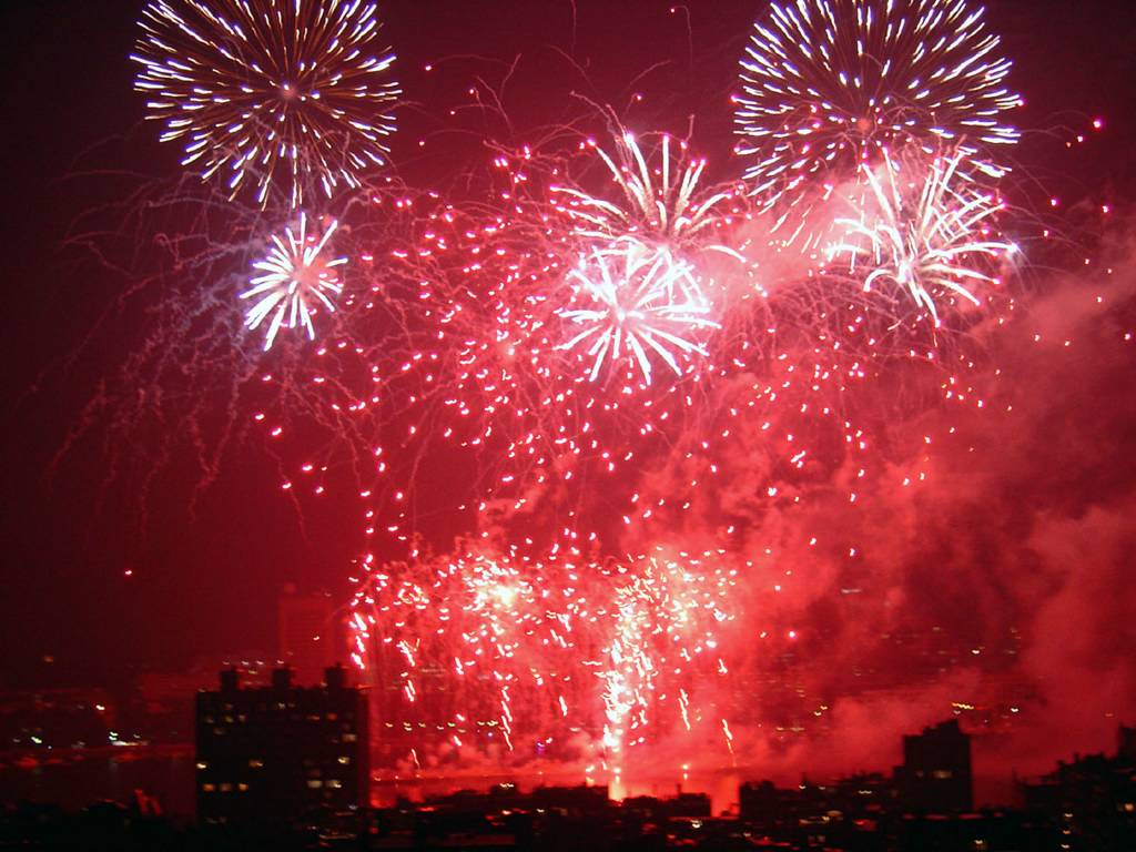 fireworks.jpg fireworks.jpg